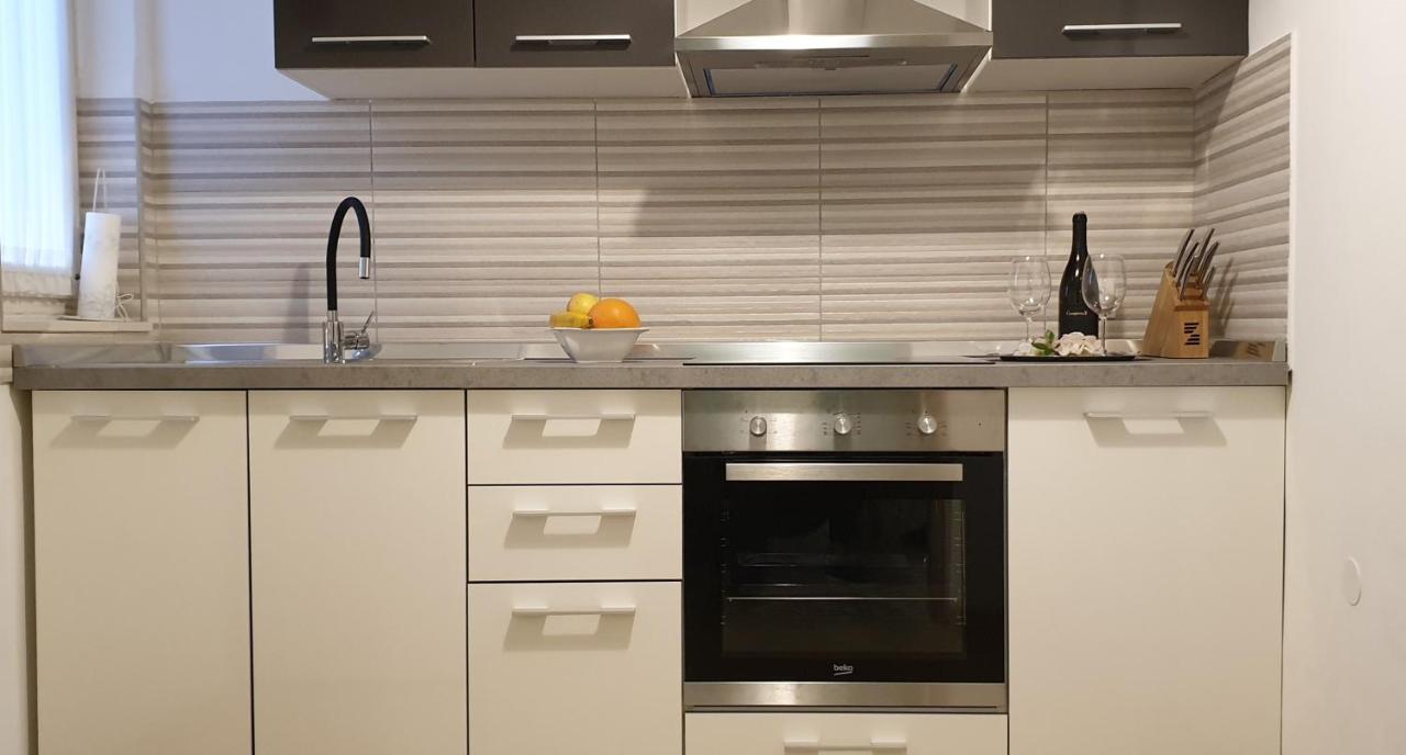 Lovely Apartment In Pomer Buitenkant foto