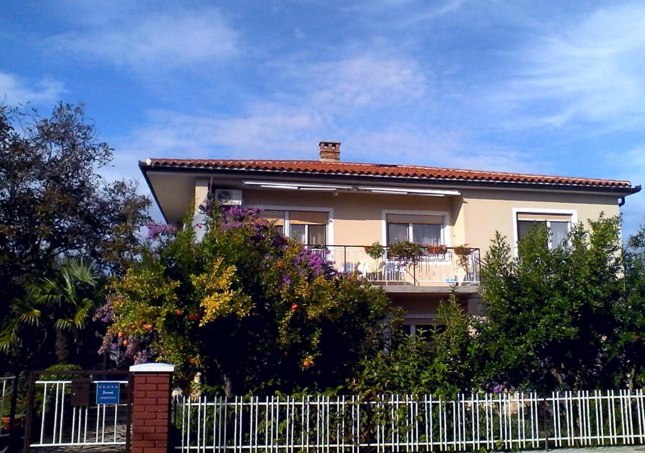Lovely Apartment In Pomer Buitenkant foto